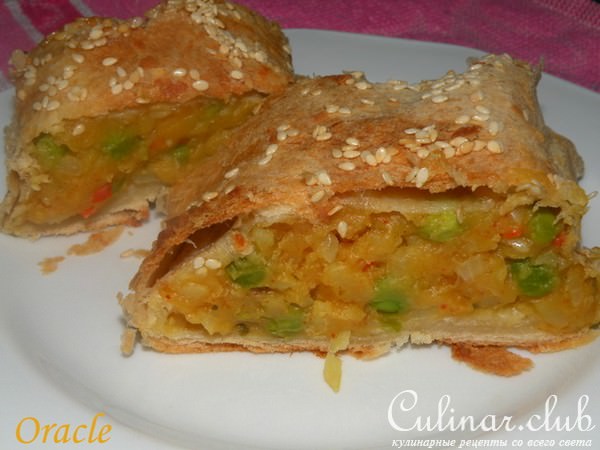 Картофельный рулет с кунжутом.
