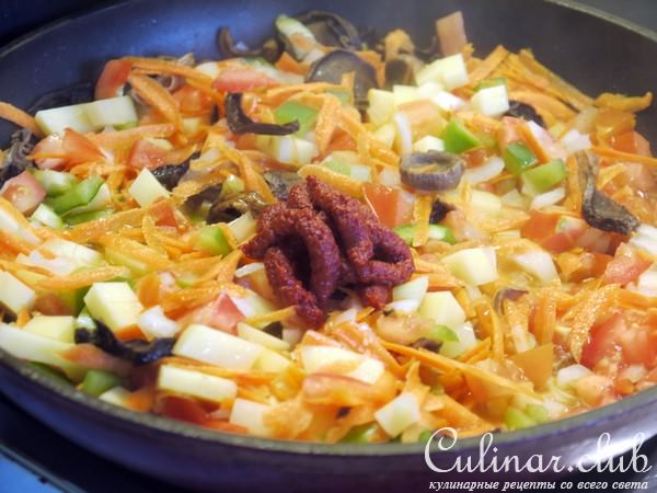 Солянка „Купеческая“ со стерлядью и белыми грибами